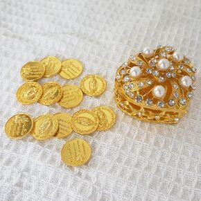 Arras Para Boda Catolica, Wedding Arras Coins Set, Heart Shaped Decorative Box with 13 Virgen of Guadalupe Coins, Mexican Wedding Accessories for Ceremony, Arras De Boda Cristiana - Gold