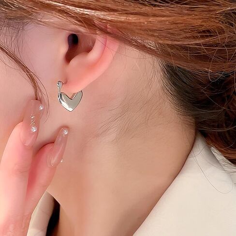 Heart Small Gold Hoop Earrings for Women Trendy, 18K Gold Plated Earrings Hoops Hypoallergenic Jewelry Gifts in Saudi Arabia