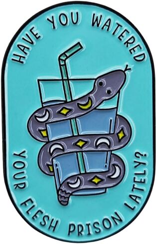 دبوس المينا مع اقتباس من سجن اللحم، هل قمت بسقي سجينك مؤخرًا؟ دبوس مضحك لطية صدر السترة أو الحقيبة in Kuwait