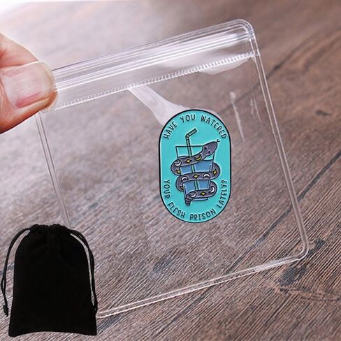 دبوس المينا مع اقتباس من سجن اللحم، هل قمت بسقي سجينك مؤخرًا؟ دبوس مضحك لطية صدر السترة أو الحقيبة in Kuwait