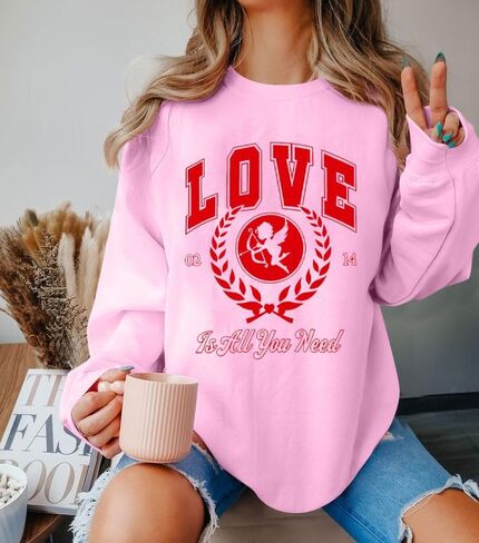 LUKYCILD بلوزات عيد الحب للنساء كبيرة الحجم الحب هو كل ما تحتاجه سويت شيرت هدايا عيد الحب لقمصانها غير الرسمية in Kuwait