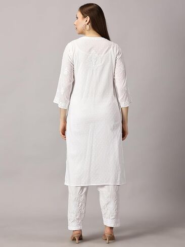 FCH، كورتي حريمي عصري من Chikan مصنوع يدويًا من القطن Chikankari مطرز على شكل كورتا مستقيمة in Saudi Arabia