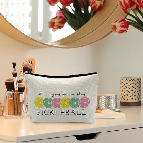 هدايا Pickleball للنساء، حقيبة مكياج Pickleball الملونة للنساء، إنه يوم جيد للعب حقيبة مستحضرات التجميل Pickleball حقيبة أدوات الزينة، هدايا لمحبي Pickleball، أشياء Pickleball in Kuwait