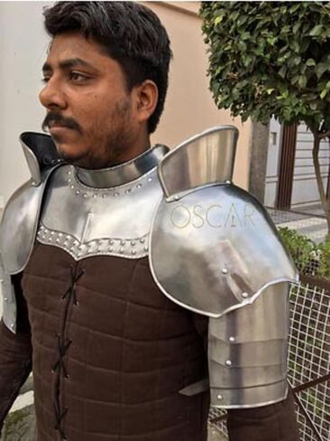 OSCAR HANDICRAFT مجموعة كتف ذراع Gorget Spaulders من الحديد في العصور الوسطى | زوج من أحزمة حماية الرقبة من العصور الوسطى وواقي للرقبة مصنوع يدويًا لمحبي الأزياء التنكرية in Kuwait