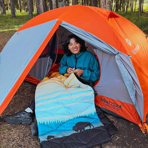 Nomadix Puffer Blanket - Perfect Camping Blanket That Transforms to Cowl Or Minimalist Sleeping Bag - Made with Recycled Materials - Super Lightweight - Forest - 74x55 in in Kuwait