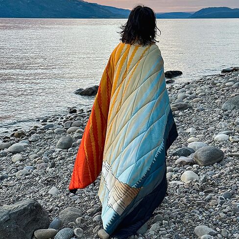 Nomadix Puffer Blanket - Perfect Camping Blanket That Transforms to Cowl Or Minimalist Sleeping Bag - Made with Recycled Materials - Super Lightweight - Forest - 74x55 in in Kuwait