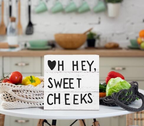 لافتة Hello Sweet Cheeks - ديكور الحمام، لمسة منزلية للمزرعة - لافتة صندوق على رف خشبي أسود ريفي للنساء والعائلة والأصدقاء وأرفف المرحاض، مثالية للشقة والمنزل مقاس 12.7 × 12.7 سم in Kuwait