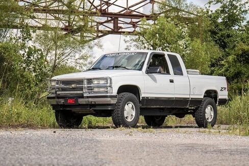 طقم رفع الجسم 3 بوصات من Rough Country لسيارة 1988-1994 Chevy/GMC 1500/2500 - RC703 in Saudi Arabia
