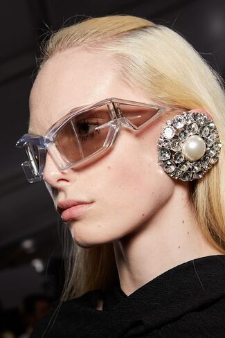 ADE WU Futuristic Sunglasses For Men Women Fashion Cat Eye Sun Glasses Y2K Style in Saudi Arabia