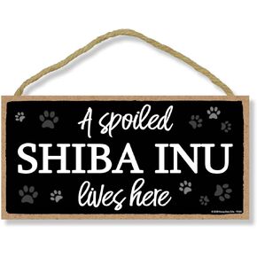 Honey Dew Gifts A Spoiled Chihuahua Lives Here 5 inch by 10 inch Hanging Spoiled Dog Sign, Wall Art, Decorative Wood Sign Home Decor, Chihuahua Gifts, 75483