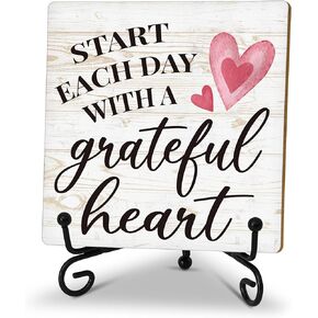 Inspirational Desk Decor For Women Men, Start Each Day With A Grateful Heart Sign, Appreciation Gifts, Motivational Farmhouse Plaque Office Gifts, Home Office Decor, Wood Plaque Sign With Stand (He04)