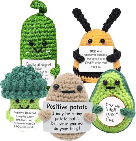 5 قطع من هدايا مخلل الدعم العاطفي المصنوعة يدويًا من EDINGM، دمية كروشيه لطيفة مع بطاقة هدية ملهمة لصديق زميل العمل في الغرفة وعيد ميلاد المرأة (5 قطع-A) in Kuwait