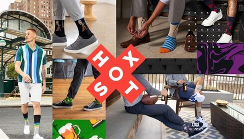جوارب Hot Sox الرجالية المرحة - عبوات مكونة من 6 و8 أزواج - هدايا مبتكرة رائعة ومضحكة in Saudi Arabia