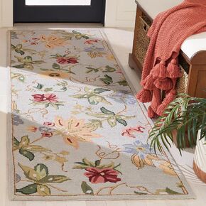SAFAVIEH Chelsea Collection Runner Rug - 2'6" x 8', Grey, Hand-Hooked French Country Floral Wool, Ideal for High Traffic Areas in Living Room, Bedroom (HK311F)