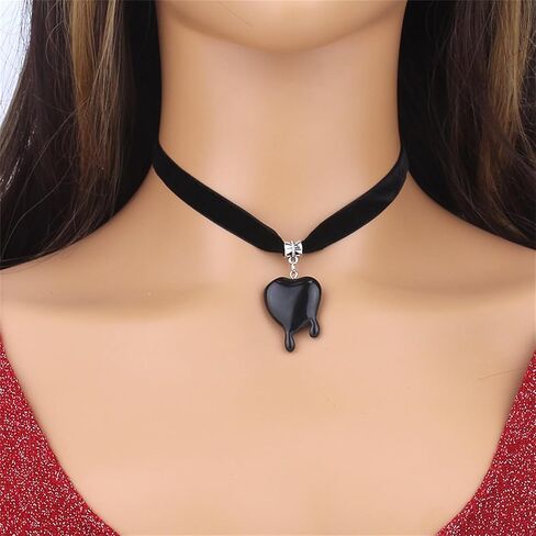 Y2k Dripping Blood Heart Choker Necklace Gothic Punk Vampire Black Red Bleeding Puffy Hearts Velvet Necklace for Women Goth Halloween Party Cosplay Costume Fashion Jewelry Gifts in Saudi Arabia