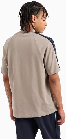 تي شيرت Emporio Armani الرجالي بشعار Axe Line ذو مقاس عادي من الجيرسيه الثقيل in Kuwait