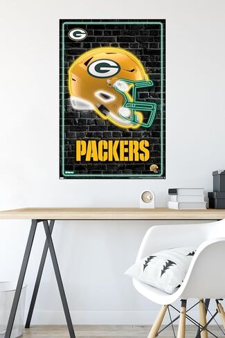 Trends International NFL Green Bay Packers - ملصق حائط نيون خوذة 23، 22.37 بوصة × 34.00 بوصة، نسخة غير مؤطرة in Kuwait