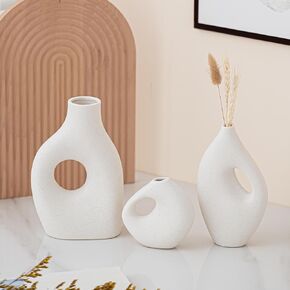 This Set of Three Ceramic vases Combines Exquisite Craftsmanship and Elegant Design. an Ideal Home Decor, Adding Refinement and Artistic Touch to Any Space