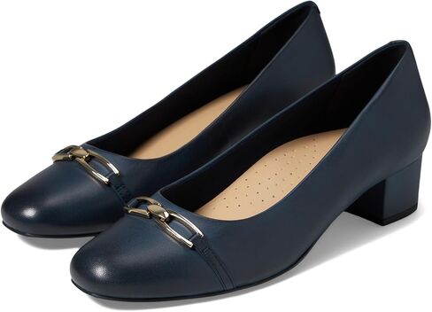 Trotters Women's Dakota Pump in Kuwait