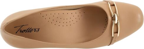 Trotters Women's Dakota Pump in Kuwait