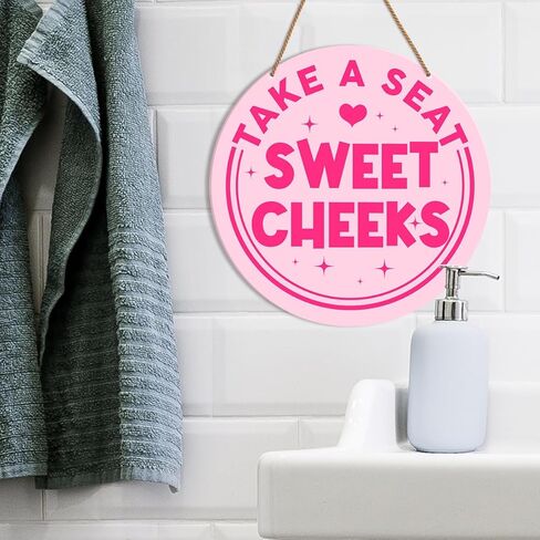 متأخرًا أفضل من القبيح، لافتة حمام للفتيات المضحكة، ديكور وردي لغرفة نوم البنات، مسحوق المرحاض، علامات تعليق على الحائط in Kuwait