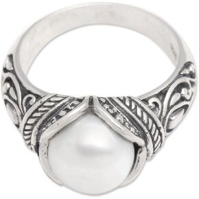 NOVICA Artisan Handmade Cultured Freshwater Pearl Cocktail Ring Balinese .925 Sterling Silver Women's White Single Stone Indonesia Birthstone 'Luminous'