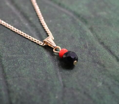 Azabache amuleto de protección contra el mal de ojo amulet against the evil eye and to bring good luck in Saudi Arabia