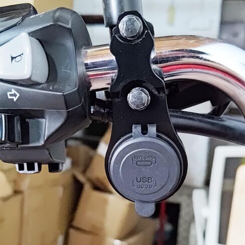 شاحن USB سريع الشحن 3.0 للدراجات النارية مزود بمنفذ USB مزدوج متوافق مع Honda GROM 125 MSX125 2016-2023 in Kuwait