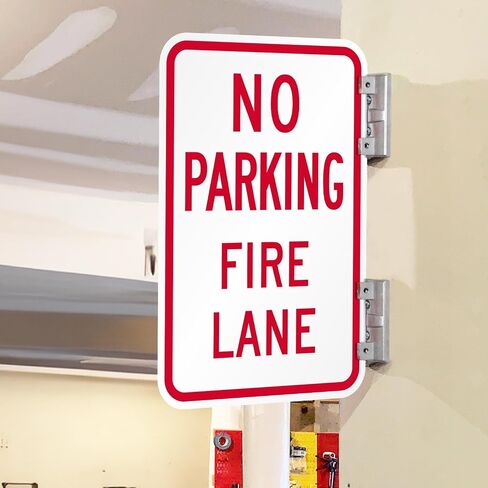 لافتة معدنية SmartSign مقاس 18 × 12 بوصة "No Parking Fire Lane"، مركب ألومنيوم 120 مل (ACM)، مادة عاكسة من الدرجة الهندسية، أحمر وأبيض in Saudi Arabia