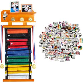 رف عرض حزام الكاراتيه 12 حزامًا من ELEGICKLIP مع رف عرض الكأس والميدالية بطبقتين، رف عرض حزام الفنون القتالية مع ملصقات، حامل عرض حزام التايكوندو للأطفال والكبار in Kuwait