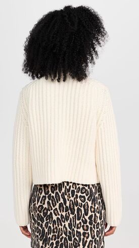 سترة صوفية نسائية بسحاب من Theory in Kuwait