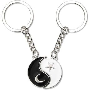 Matching Sun and Moon Keychain Gifts for Husband Wife Birthday Christmas Gifts for Women Men Yin Yang Keychians for Couples Anniversary Valentines Day Gifts for Boyfriend Girlfriend BFF Best Friends