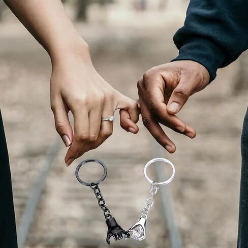 هدايا عيد الحب لها، هدايا عيد ميلاد للزوجة، الزوج، هدايا للأزواج لصديقها، صديقتها، هدايا وعد بينكي، هدايا سلسلة مفاتيح متطابقة للزوجين، ذكرى زواج، أحلى يوم in Kuwait