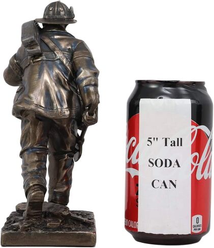 تمثال رجل إطفاء إيبروس أثناء العمل مع مجرفة وأنبوب خرطوم بطول 7.25 سم، تمثال زخرفي لبطل الخدمة المدنية الحرية 911 لرجل إطفاء الطوارئ، عملية إنقاذ المحرك تحت عنوان in Kuwait