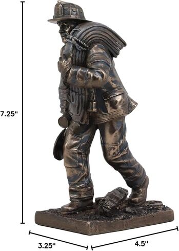 تمثال رجل إطفاء إيبروس أثناء العمل مع مجرفة وأنبوب خرطوم بطول 7.25 سم، تمثال زخرفي لبطل الخدمة المدنية الحرية 911 لرجل إطفاء الطوارئ، عملية إنقاذ المحرك تحت عنوان in Kuwait