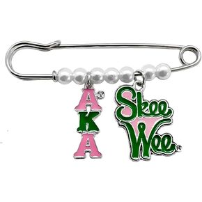 Elegant ALPHA Sorority Pink Green Skeewee Letter Metal Pendant Pearl Brooch Pin Women's meeting party jewelry DIY accessories