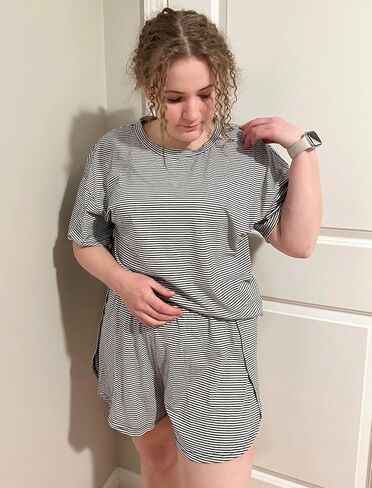 JUSTFASHIONNOW Womens Pajama Sets Shorts Striped Print Two Piece Lounge Sets Crew Neck Sleepwear Split Shorts Set Soft Pjs in Kuwait