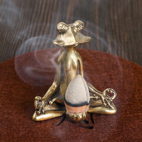 ديكور مبخرة ضفدع نحاسي من HomeSoGood، زينة لسطح المكتب على شكل حيوان قديم in Kuwait