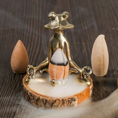 ديكور مبخرة ضفدع نحاسي من HomeSoGood، زينة لسطح المكتب على شكل حيوان قديم in Kuwait