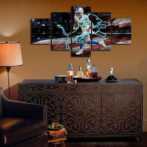 (60 × 100 سم / 5 قطع) ملصق مطبوع على القماش بإطار - استاد ديترويت فيلد لكرة القدم الأمريكية مع شارة أسد نيون - لوحة فنية جدارية رياضية أصلية باللونين الأبيض والأسود لديكور المنزل والمكتب in Kuwait