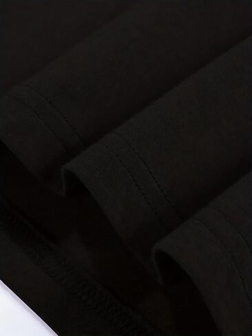 تي شيرت نسائي بأكمام قصيرة وفتحة رقبة مستديرة ورسومات مطبوعة، بلايز صيفية غير رسمية in Kuwait