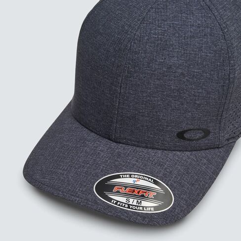 Oakley Women's New Aero Performance Trucker Hat 2 in Saudi Arabia
