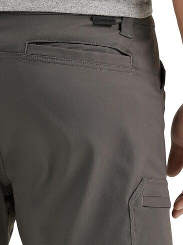 شورت ATG من Wrangler للرجال ذو مقاس عادي مناسب للأداء in Kuwait