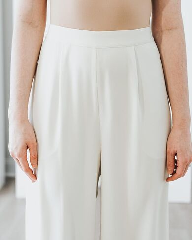 The Drop Women's Ivory Wide Leg Pull-On Pant by @withloveleena in Saudi Arabia