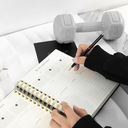 مجلة اللياقة البدنية أو مخطط اللياقة البدنية للمرأة، مخطط صفحة لمدة 12 شهرًا، غير مؤرخ مع تحديد الأهداف، متتبع التمارين، مخطط الوجبات in Kuwait