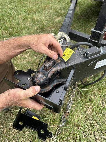 ONE Lock Fits Any Bumper Pull Trailer Strongest! of Any Trailer Lock Available Anywhere, 3/8" Thick Coated Steel! Anvil Trailer Lock See Video for Demonstration. 2-5/16" Ball Included. in Saudi Arabia