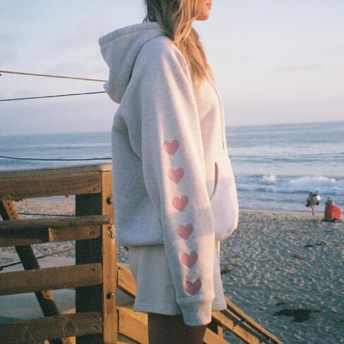 Sastianaen Cute Graphic Hoodies for Teen Girls Y2k Oversized Print Hoodie Vintage Preppy Pullover Sweatshirt in Saudi Arabia