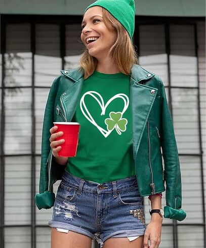 St. Patrick's Day Shirt Women Lucky Shamrock Tee St Pattys Day Irish Tshirt Clover Graphic Short Sleeve Top in Saudi Arabia