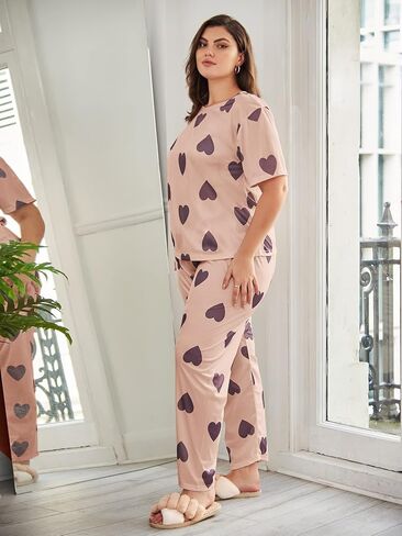 WDIRARA Women's Plus Size Pajama Set Heart Print Short Sleeve Top And Pants With Eye Cover in Saudi Arabia