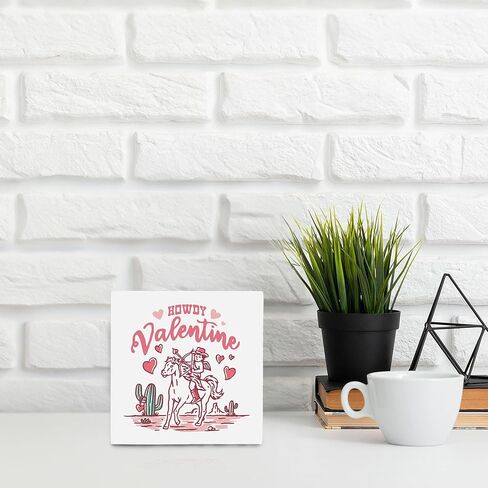 لافتة عيد الحب من OFlich Howdy - هدايا عيد الحب لها، هدايا راعية البقر، ديكور عيد الحب، لافتة خشبية للحب الوردي مقاس 5x5 in Kuwait